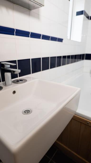 Cosy Cottage In Central Reading Free Parking & Fast Wifi Екстер'єр фото